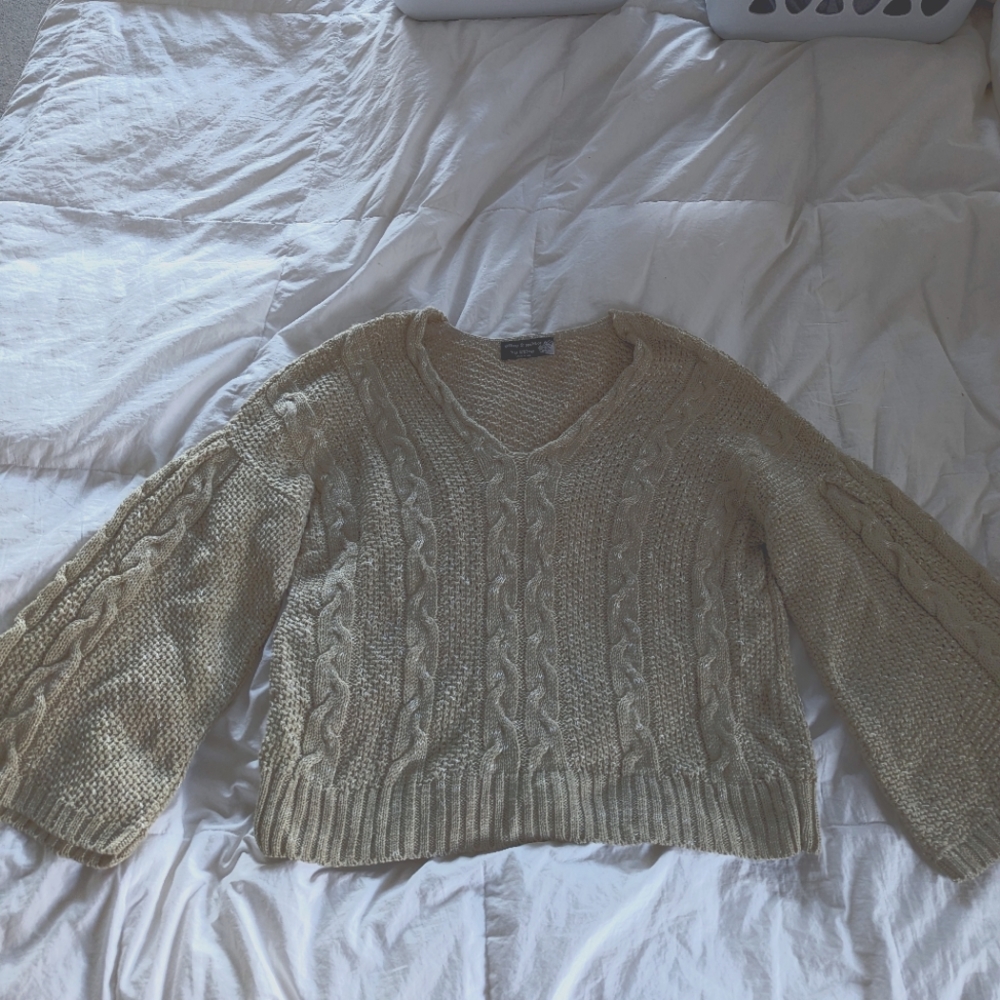 Alley & Gabby by 212NY (boutique brand) beige sweater, tag states size 8